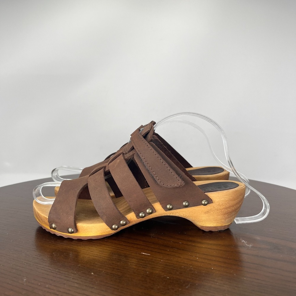 Sanita Oline Sandal‎ Women's 37 / 6 Brown Leather Clog Studded Wooden Strappy